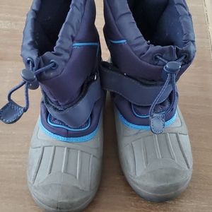 Boys size 1 ❄ snow boots